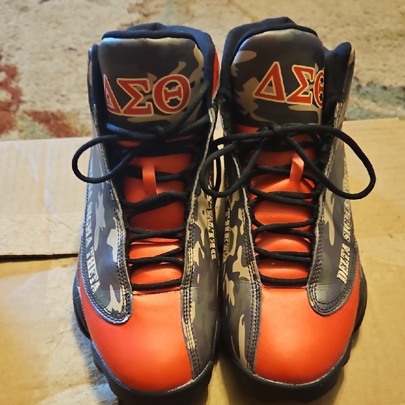 Delta Sigma Theta Camouflage Sneakers - Picture 1 of 5